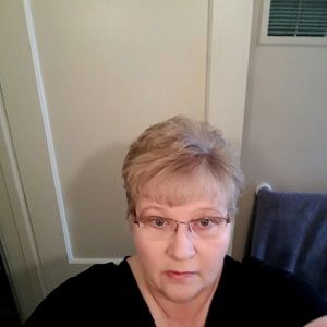 Meet your Posher, Deb